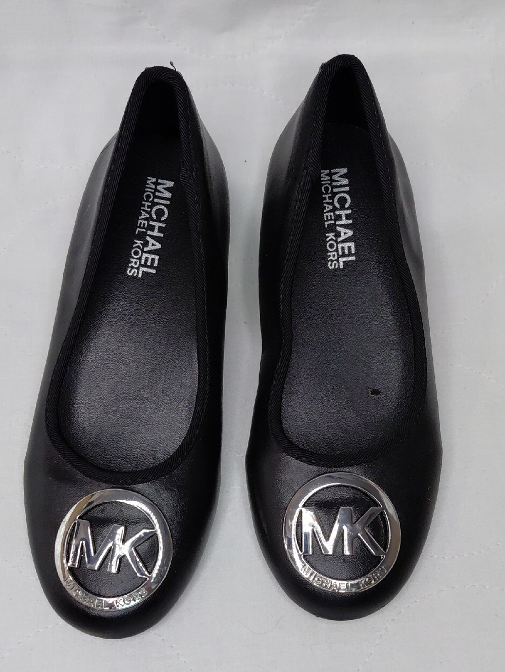 Michael Kors Girls Flat Ballerina Slipper Silver Medallion Sz 1